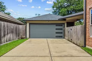 4502 Village Corner Dr, Houston, TX 77059 - Photo 36