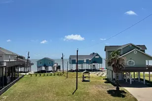 13007 Jolly Roger Dr, Freeport, TX 77541 - Photo 16