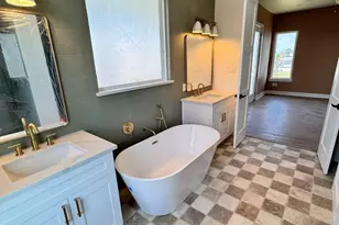 13007 Jolly Roger Dr, Freeport, TX 77541 - Photo 6