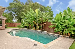 104 Mockingbird Ln, Bridge City, TX 77611 - Photo 1