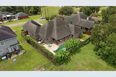 104 Mockingbird Lane, Bridge City, TX 77611 - Photo 30