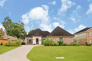 104 Mockingbird Ln, Bridge City, TX 77611 - Photo 2