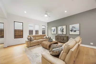 3518 Harvest Dance Drive, Houston, TX 77008 - Photo 10