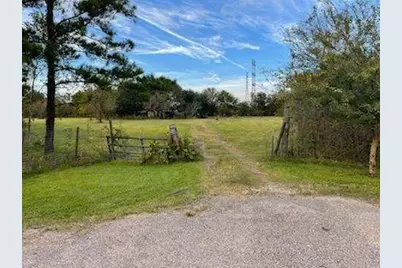 6602 Clara Lane, Rosharon, TX 77583 - Photo 4