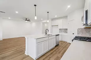 22315 Prickly Pear Dr, Tomball, TX 77375 - Photo 8