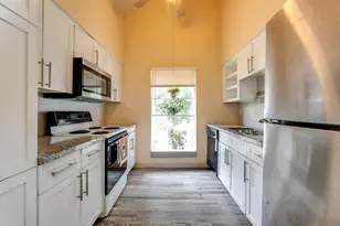 9809 Richmond Ave, Houston, TX 77042 - Photo 12