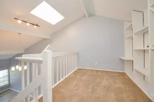 12114 Bob White Dr, Houston, TX 77035 - Photo 16