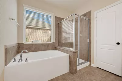 6806 Hunters Trace Lane, Baytown, TX 77521 - Photo 16