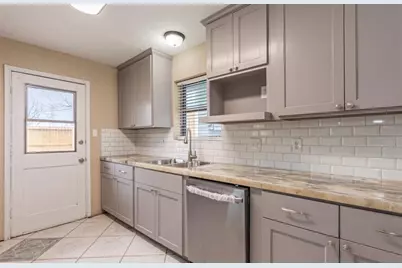 1350 Strawberry Street, League City, TX 77573 - Photo 12