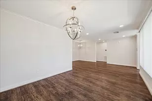 5226 Nina Lee Ln, Houston, TX 77092 - Photo 10