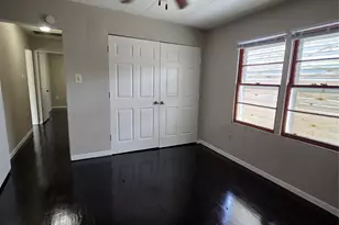 122 S Willow St, Texas City, TX 77591 - Photo 8