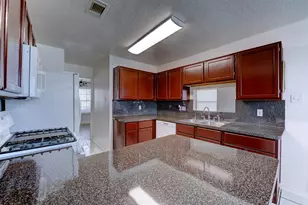 4026 Almond Lake Dr, Houston, TX 77047 - Photo 18
