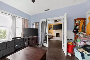 1017 N 11th St, Temple, TX 76501 - Photo 8