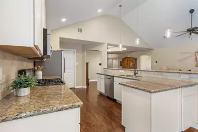 735 Broad Ripple Drive, Houston, TX 77336 - Photo 12
