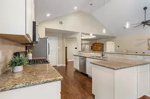 735 Broad Ripple Dr, Houston, TX 77336 - Photo 12