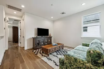 810 E 39th Street, Houston, TX 77022 - Photo 10