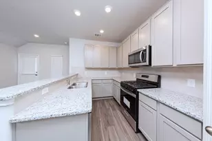2360 Mooneye Ct, Conroe, TX 77384 - Photo 6