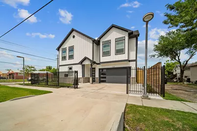 120 Adams Street, Houston, TX 77011 - Photo 1