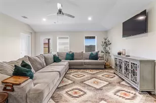 1008 Llano Trl, Dayton, TX 77535 - Photo 4