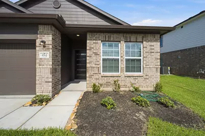 1712 15th St N, Texas City, TX 77590 - Photo 2