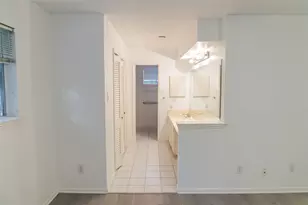 8526 Dashwood Dr, Houston, TX 77036 - Photo 12