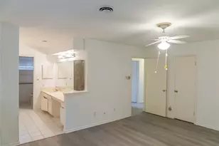 8526 Dashwood Dr, Houston, TX 77036 - Photo 10