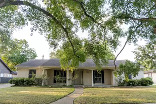 8526 Dashwood Dr, Houston, TX 77036 - Photo 1