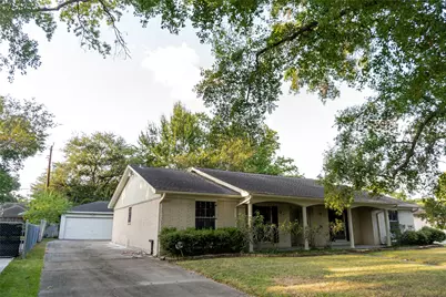 8526 Dashwood Drive, Houston, TX 77036 - Photo 2