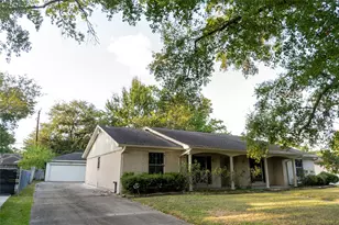 8526 Dashwood Dr, Houston, TX 77036 - Photo 2