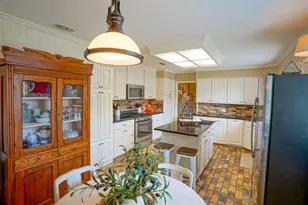 3505 Spring Ln, Bryan, TX 77802 - Photo 10