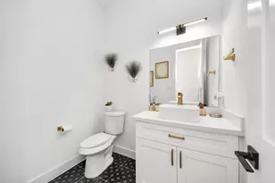 830 E 40th St, Houston, TX 77022 - Photo 28