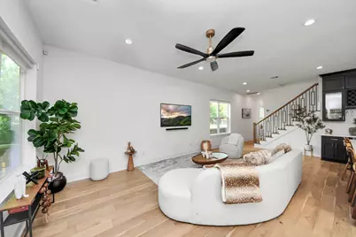 830 E 40th Street, Houston, TX 77022 - Photo 8