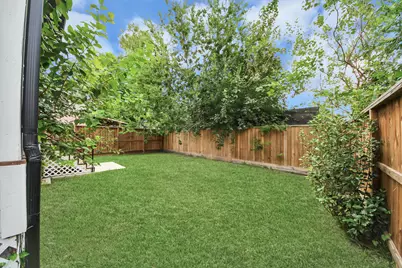 830 E 40th Street, Houston, TX 77022 - Photo 48