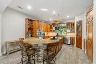 9902 Crestwater Cir, Magnolia, TX 77354 - Photo 10