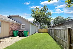 304 Stimson Ave, Baytown, TX 77520 - Photo 20
