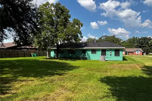 416 Azalea Dr, Baytown, TX 77520 - Photo 22