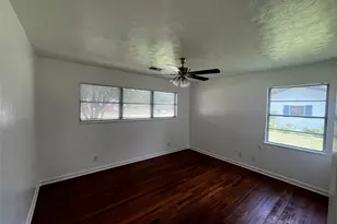 416 Azalea Dr, Baytown, TX 77520 - Photo 14