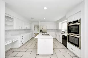 11415 Ella Lee Ln, Houston, TX 77077 - Photo 10