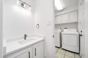 11415 Ella Lee Ln, Houston, TX 77077 - Photo 16