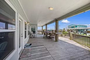 853 Wommack, Crystal Beach, TX 77650 - Photo 8