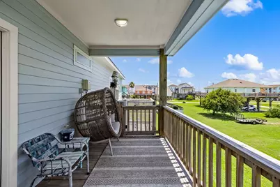 853 Wommack, Crystal Beach, TX 77650 - Photo 36