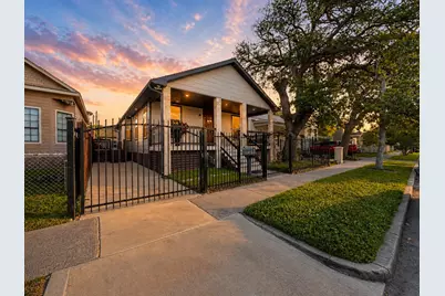 3715 Avenue O 1/2, Galveston, TX 77550 - Photo 2