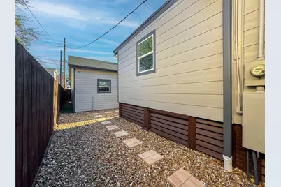 3715 Avenue O 1/2, Galveston, TX 77550 - Photo 36
