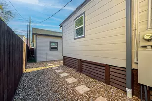 3715 Ave O 1/2, Galveston, TX 77550 - Photo 36
