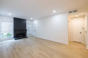 10049 Westpark Dr, Houston, TX 77042 - Photo 18