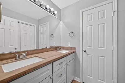 718 Silver Creek Circle, Richmond, TX 77406 - Photo 32