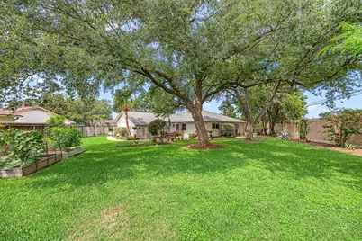 3110 Lynbrook Court, Sugar Land, TX 77478 - Photo 32