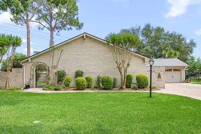 3110 Lynbrook Court, Sugar Land, TX 77478 - Photo 2
