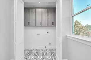 1605 Sylvester Rd, Houston, TX 77009 - Photo 18