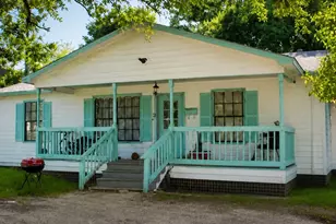 1914 Howell Ave, La Marque, TX 77568 - Photo 1